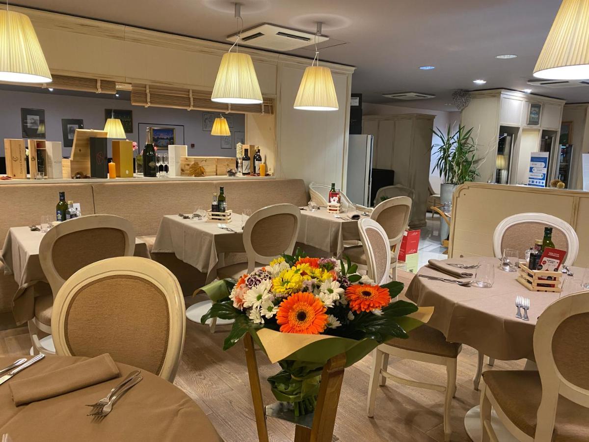 Gran Paradiso Hotel Spa ซานโจวานนี โรตอนโด ภายนอก รูปภาพ